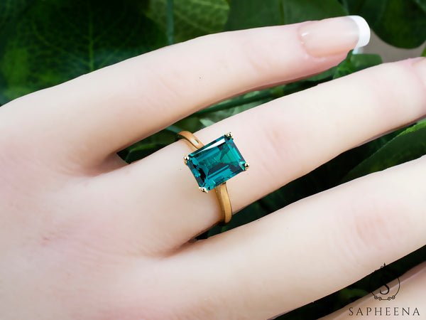 Lilian 2.0 Ct Solitaire Emerald Cut Green Emerald Engagement Ring