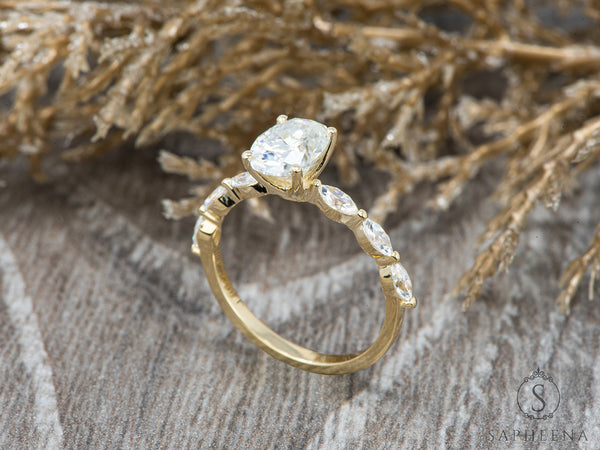 Giulia 1.0 Ct Oval Cut Engagement Ring With Marquise Side Stones